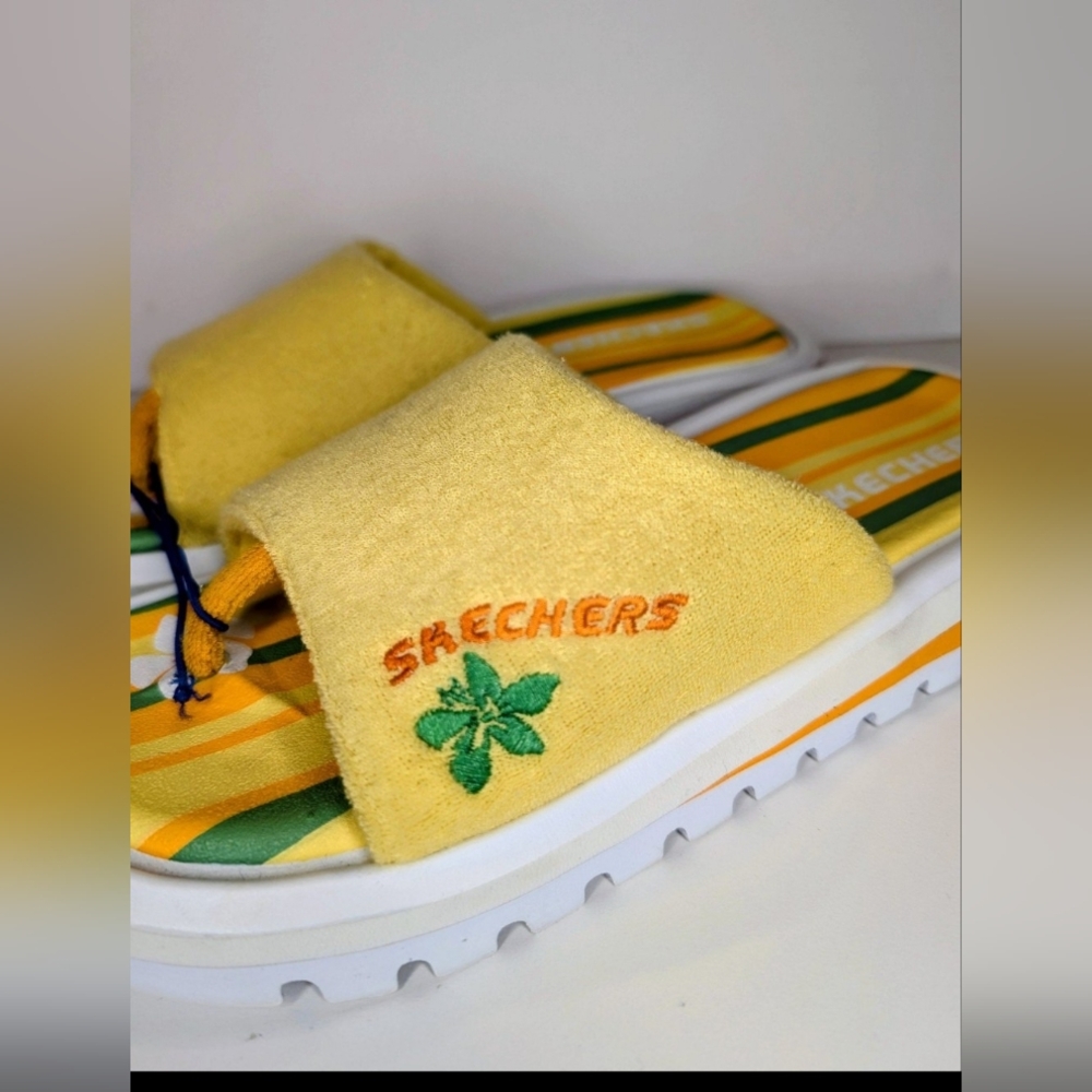 Skechers Poolside Slide Sandals Yellow Woman's Size 10 New